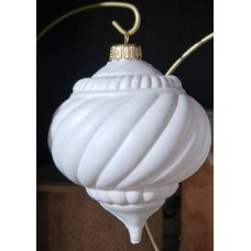 Glob din plastic, rasucit, cu model 3D